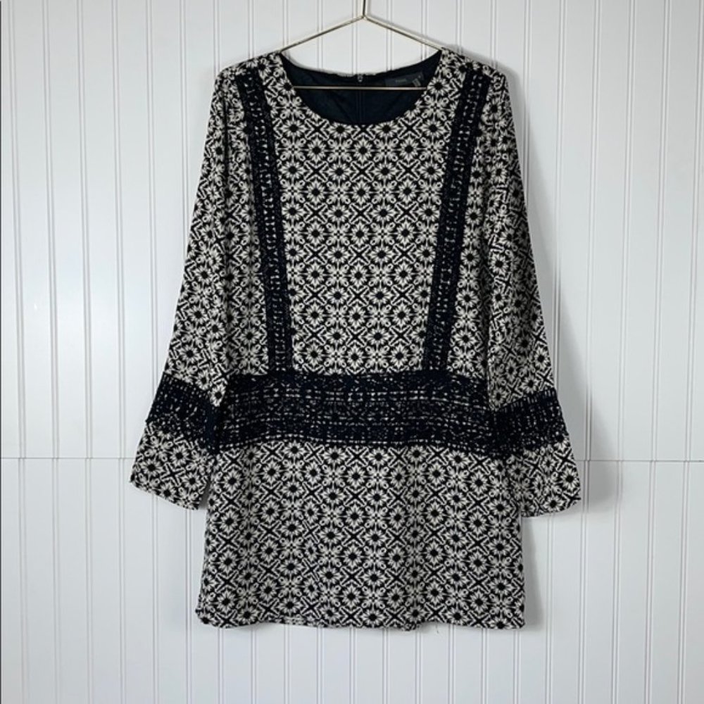 THML Long Sleeve Crochet Trim Printed Tunic Size M